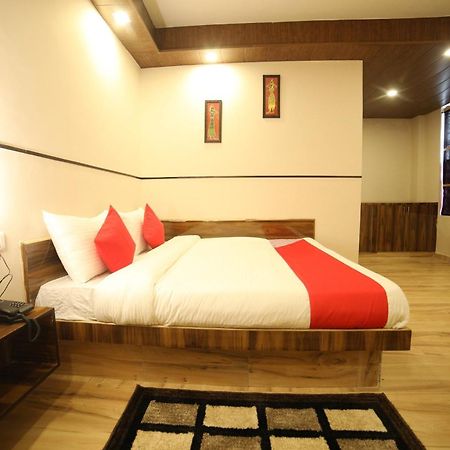 OYO 47759 Hotel Vip Kota  Buitenkant foto