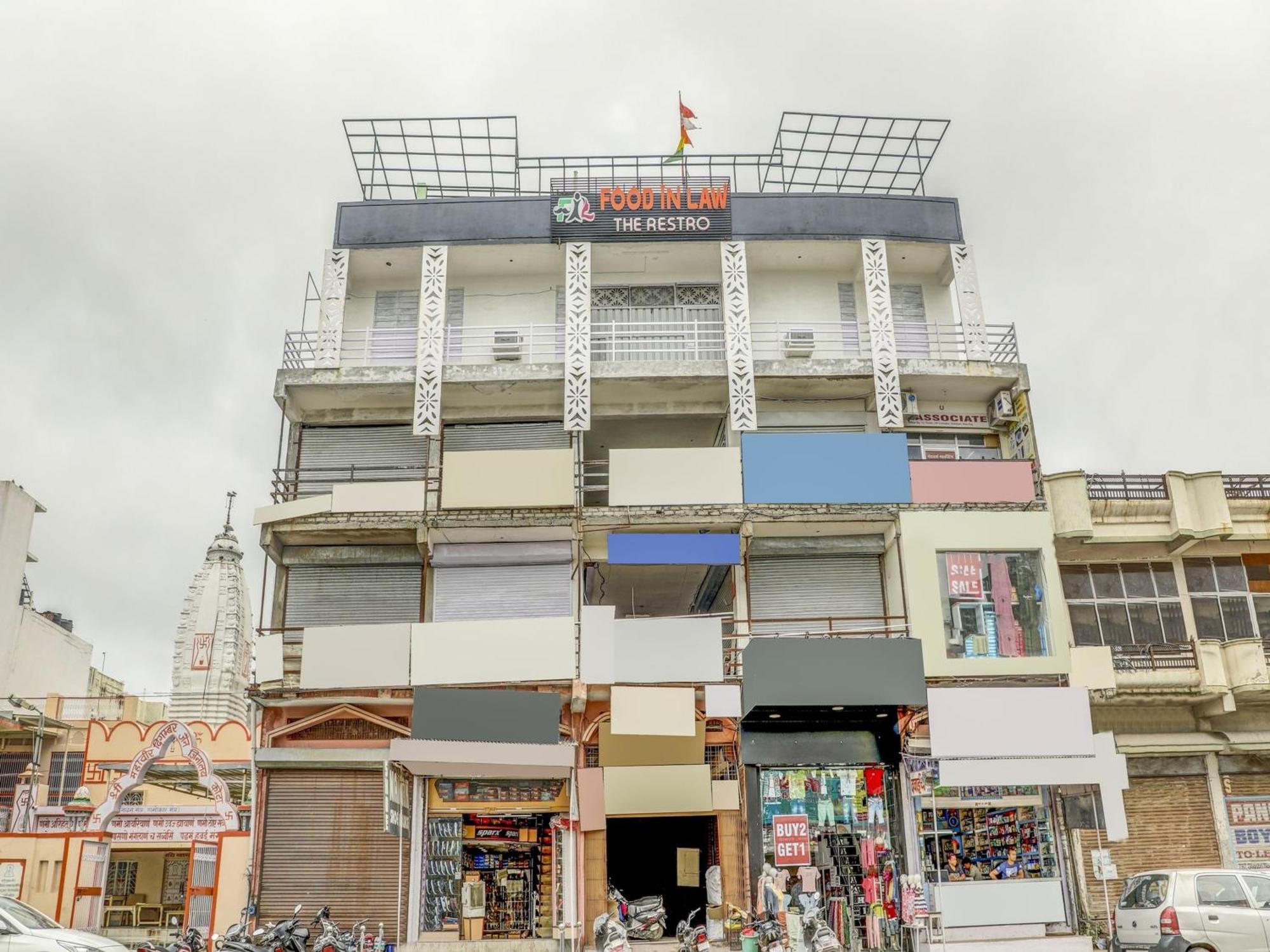 OYO 47759 Hotel Vip Kota  Buitenkant foto